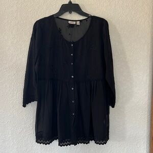 LOGO by Lori Goldstein black tunic blouse women’s size 10. Embroidered, lace EUC
